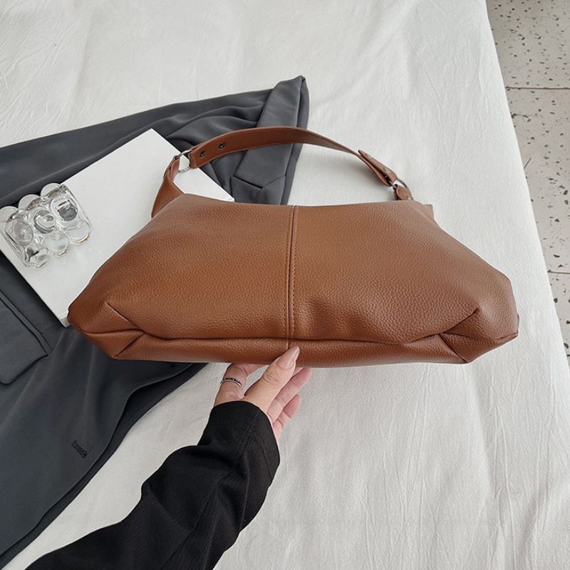 Women's Elegant Hobo Shoulder Bag for Everyday and Evening Use