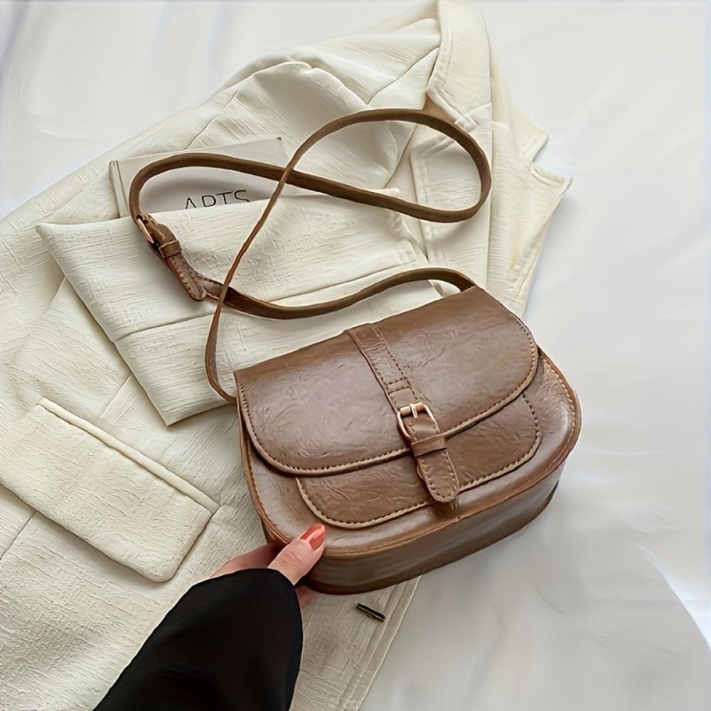 Women's Classic Saddle Crossbody Bag Elegant Everyday Purse