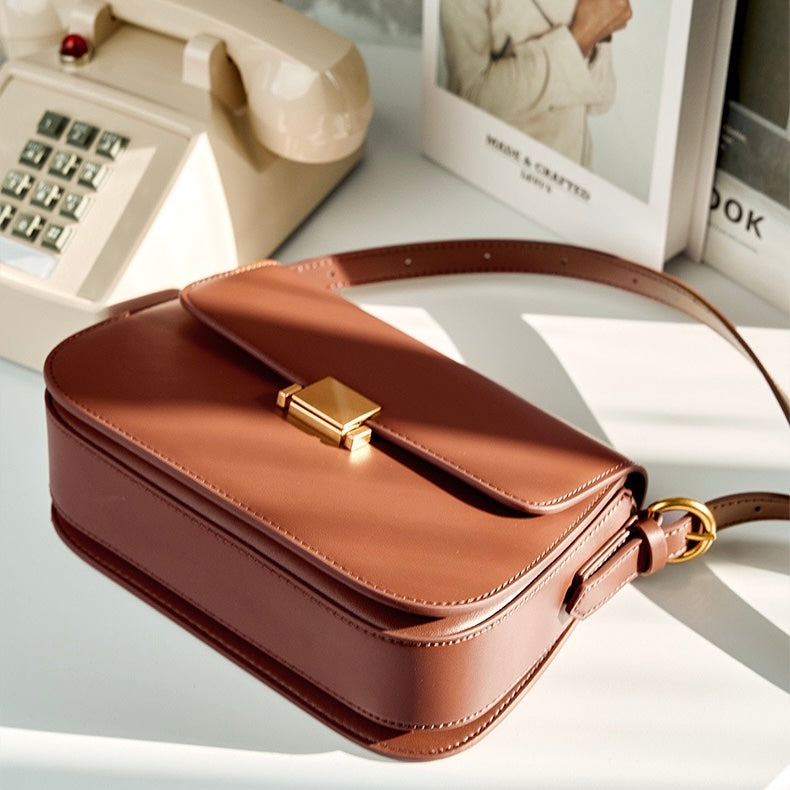 Women's Classic Shoulder Bag – Elegant Chic Everyday Purse