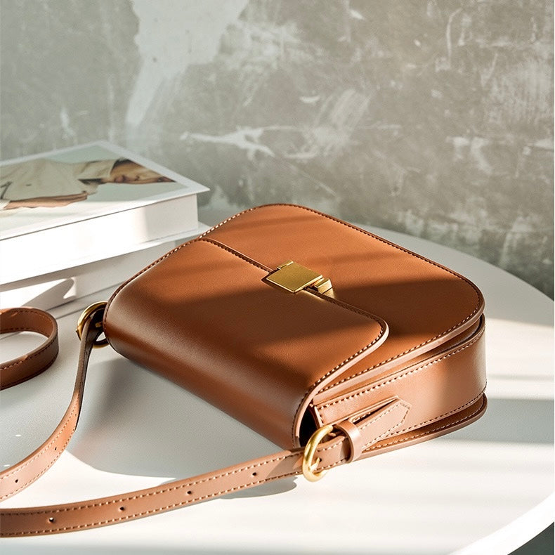 Women's Classic Shoulder Bag – Elegant Chic Everyday Purse
