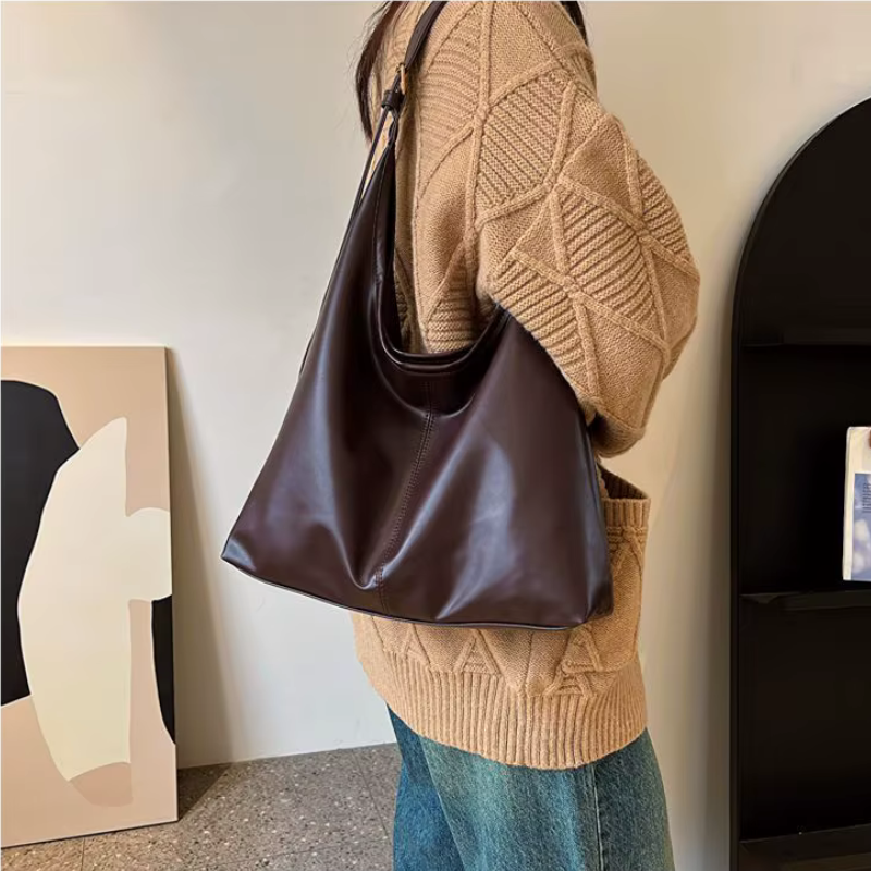 Women's Classic Shoulder Bag – Minimalist Everyday Tote for Work and Leisure