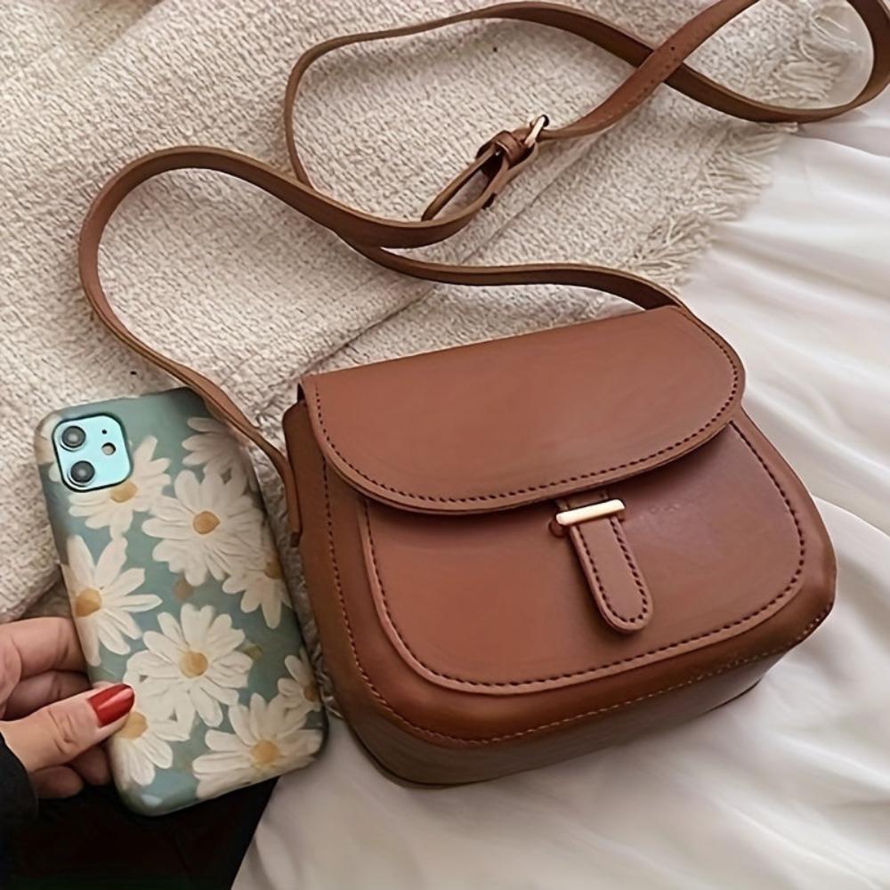 Women's Retro Saddle Crossbody Bag – Classic Mini Flap Purse for Everyday Style