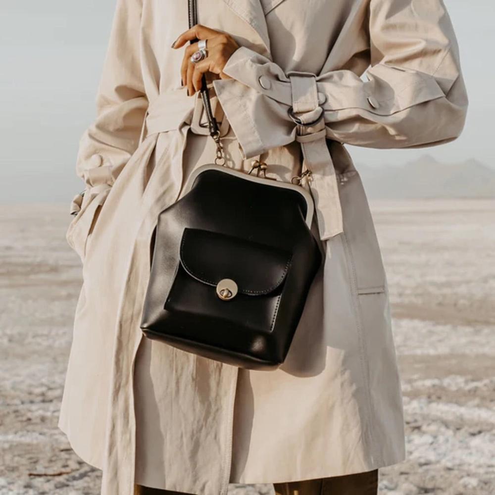 Women's Vintage Kiss-Lock Satchel Bag – Retro Structured Purse for Everyday Elegance