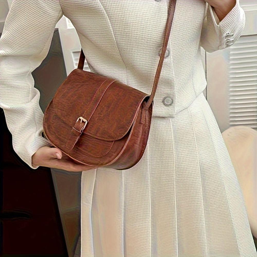 Women's Classic Saddle Crossbody Bag Elegant Everyday Purse