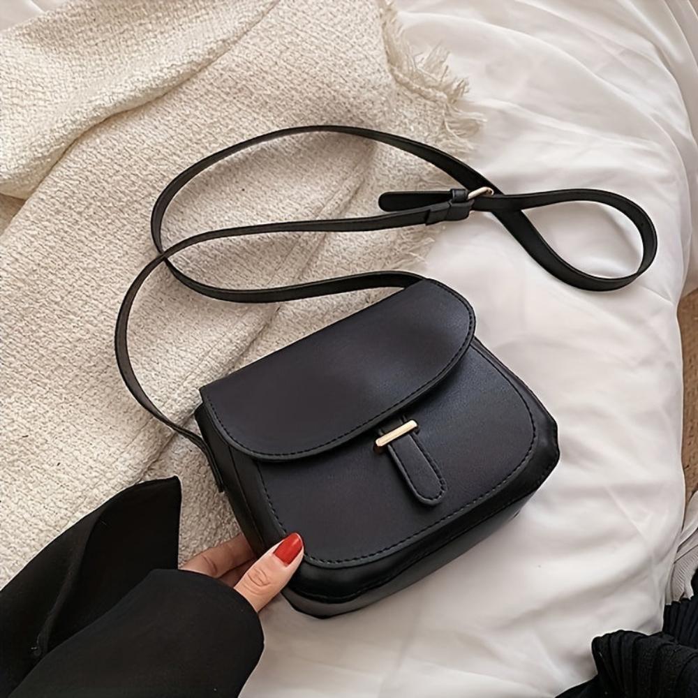 Women's Retro Saddle Crossbody Bag – Classic Mini Flap Purse for Everyday Style
