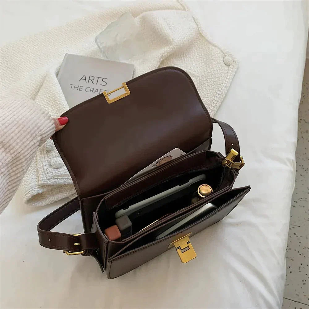 Women's Minimalist Shoulder Bag – Elegant Everyday Crossbody Purse