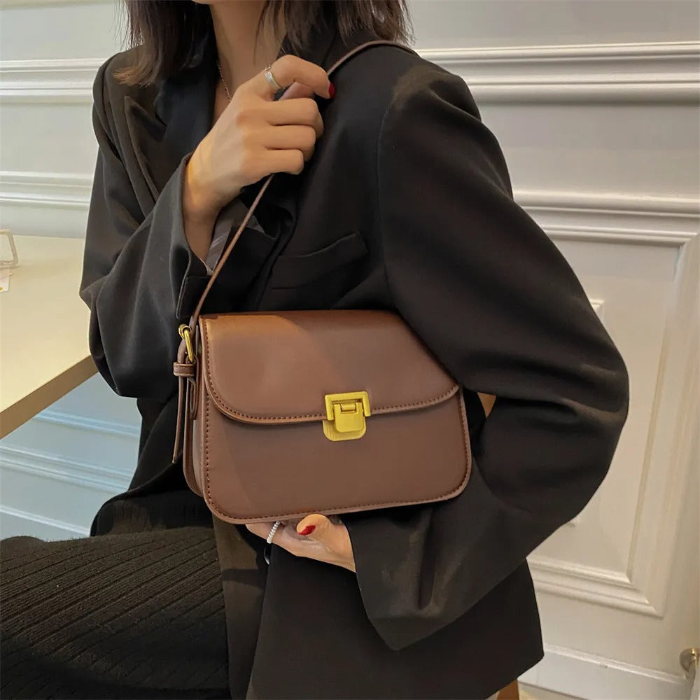 Women's Minimalist Shoulder Bag – Elegant Everyday Crossbody Purse