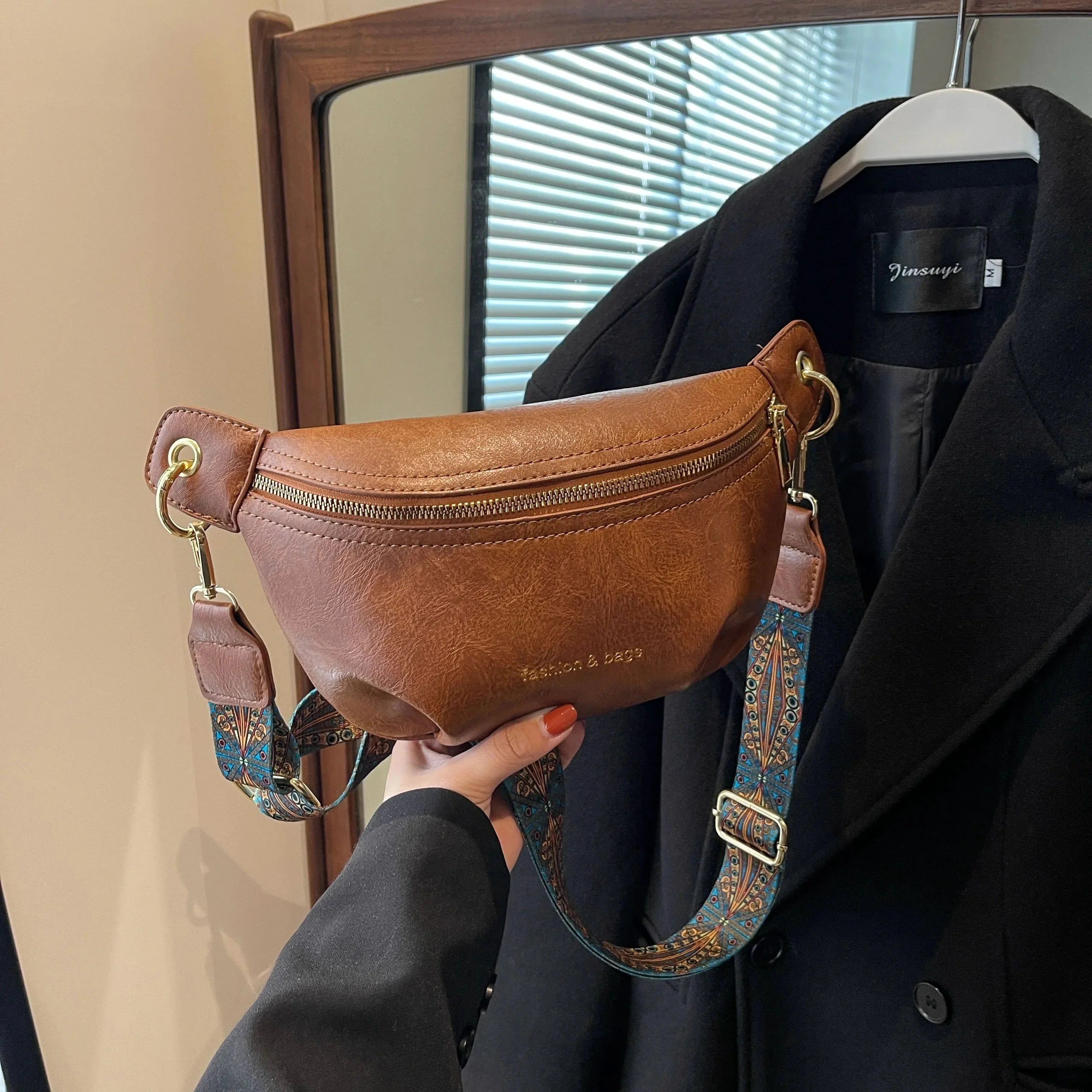 Women's Urban Chic Waist Bag – Minimalist Style Everyday Crossbody Purse