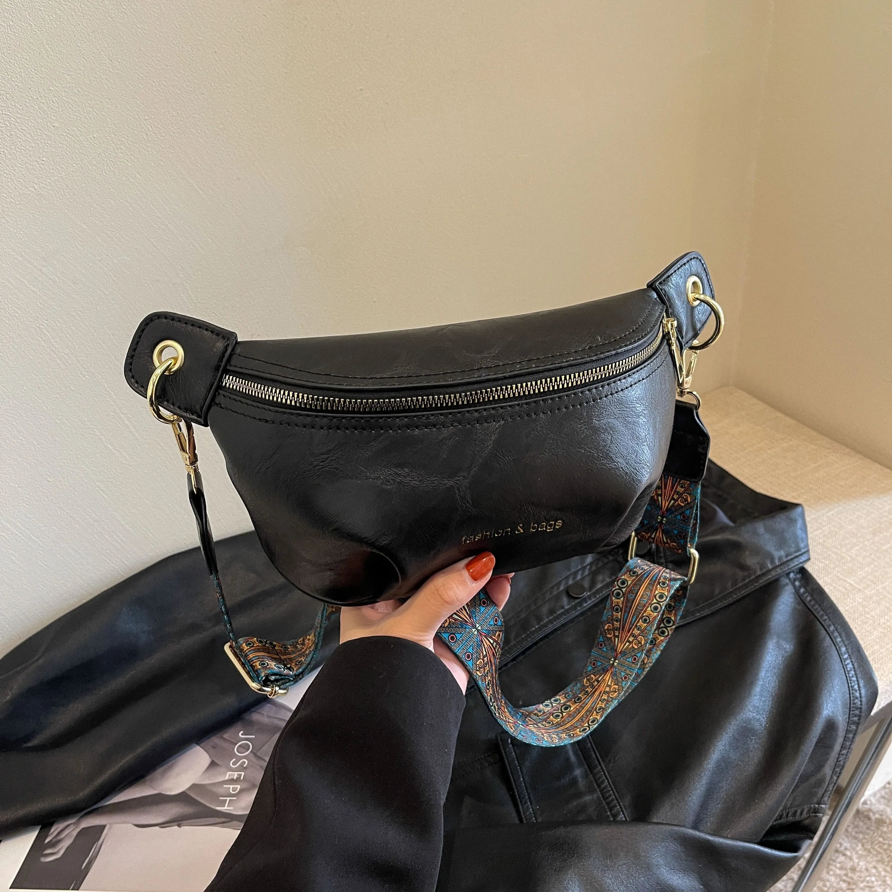Women's Urban Chic Waist Bag – Minimalist Style Everyday Crossbody Purse