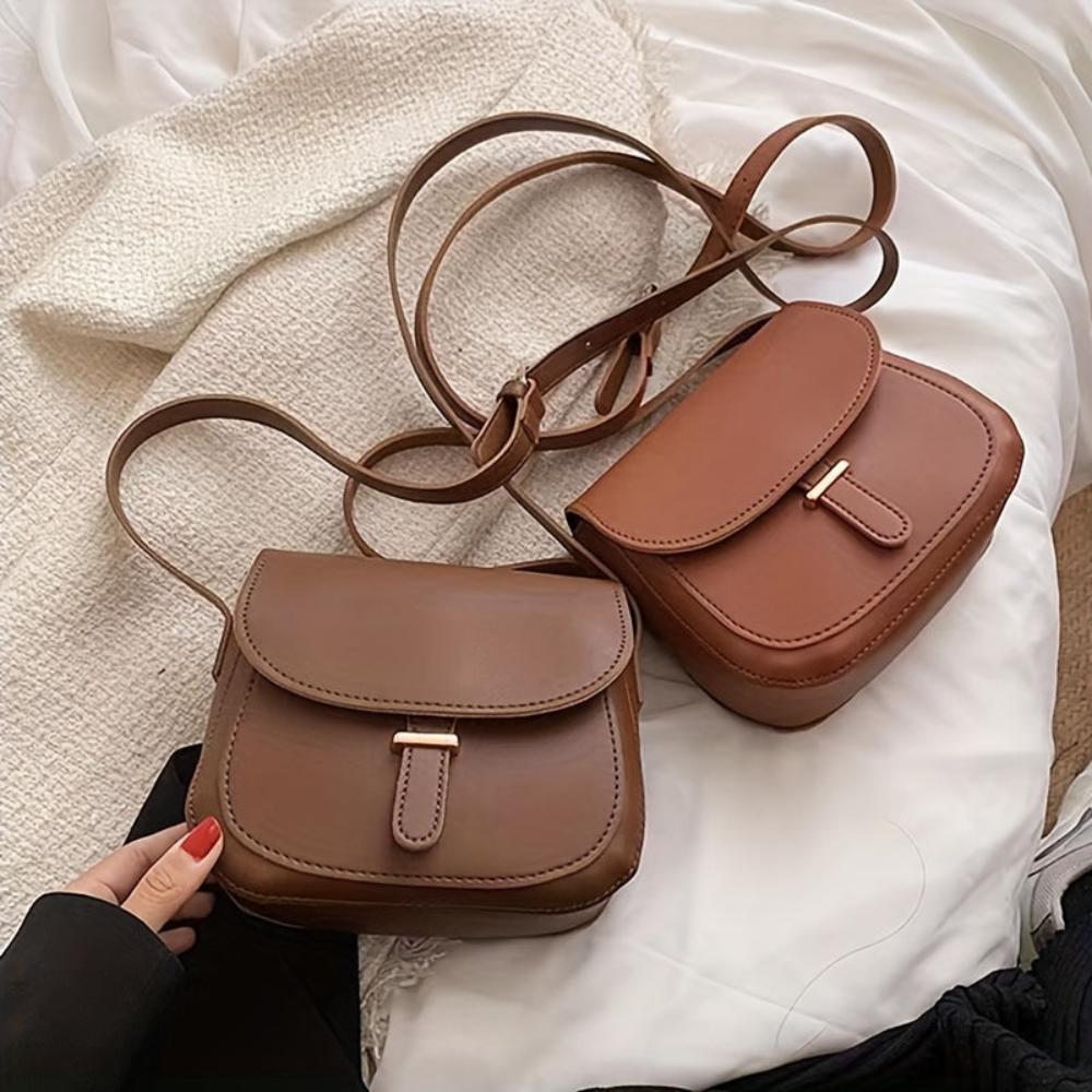 Women's Retro Saddle Crossbody Bag – Classic Mini Flap Purse for Everyday Style
