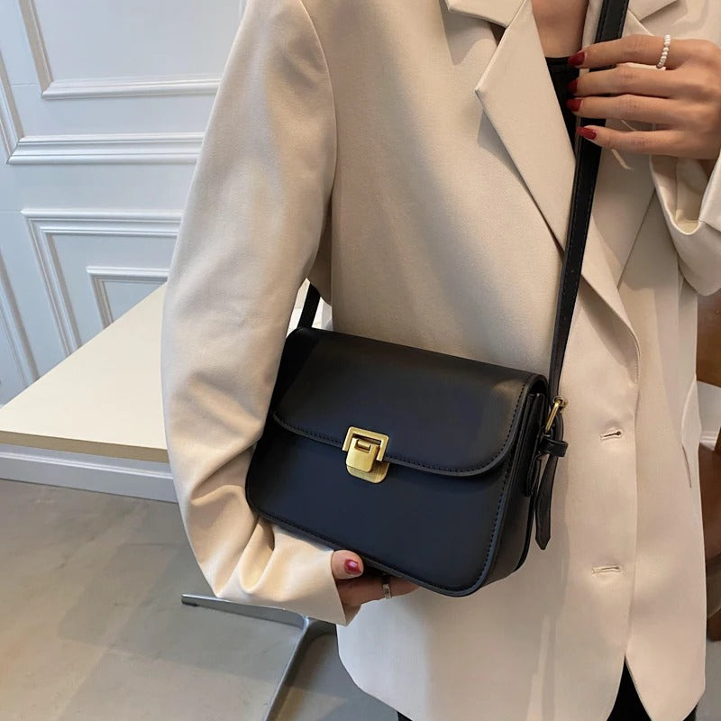 Women's Minimalist Shoulder Bag – Elegant Everyday Crossbody Purse